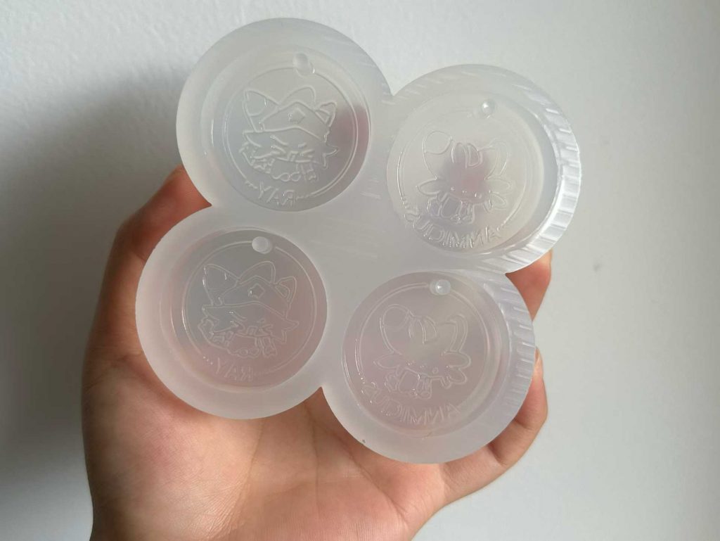Handheld 4-cavity cartoon silicone mold for custom candles and plaster crafts