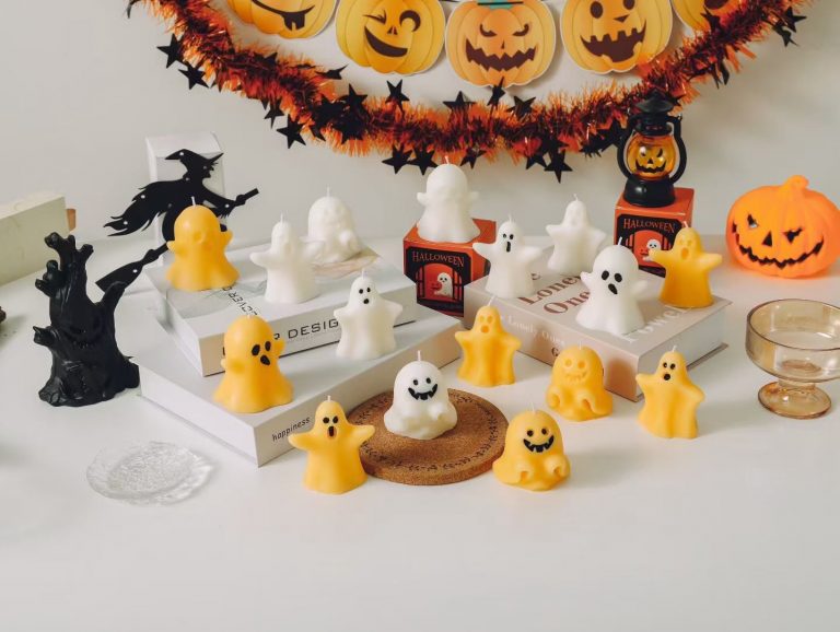 Miniature white and yellow ghost soy candles for Halloween party favor wholesale